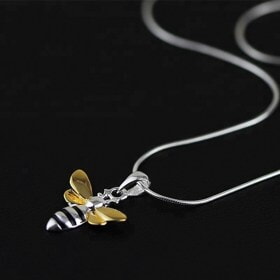 Delicate-design-Handmade-fine-silver-bee-pendant (3)